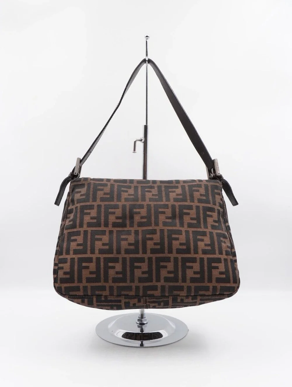 CO20 💟 FENDI Zucca Mama Baguette Tobacco